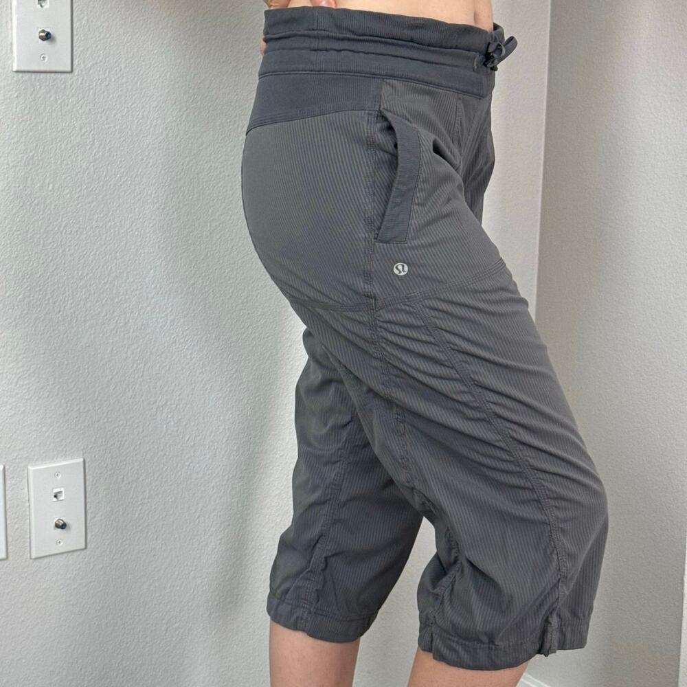 Lululemon Dance Studio Crop Pant Gray Pinstripe Yoga Y2K Travel Capri Size 6
